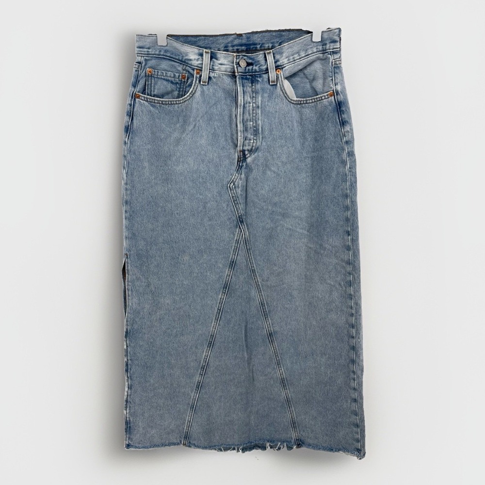 Levi's Women's Denim Skirt Size 30 Light Wash Blue Raw Hem Long Skirt